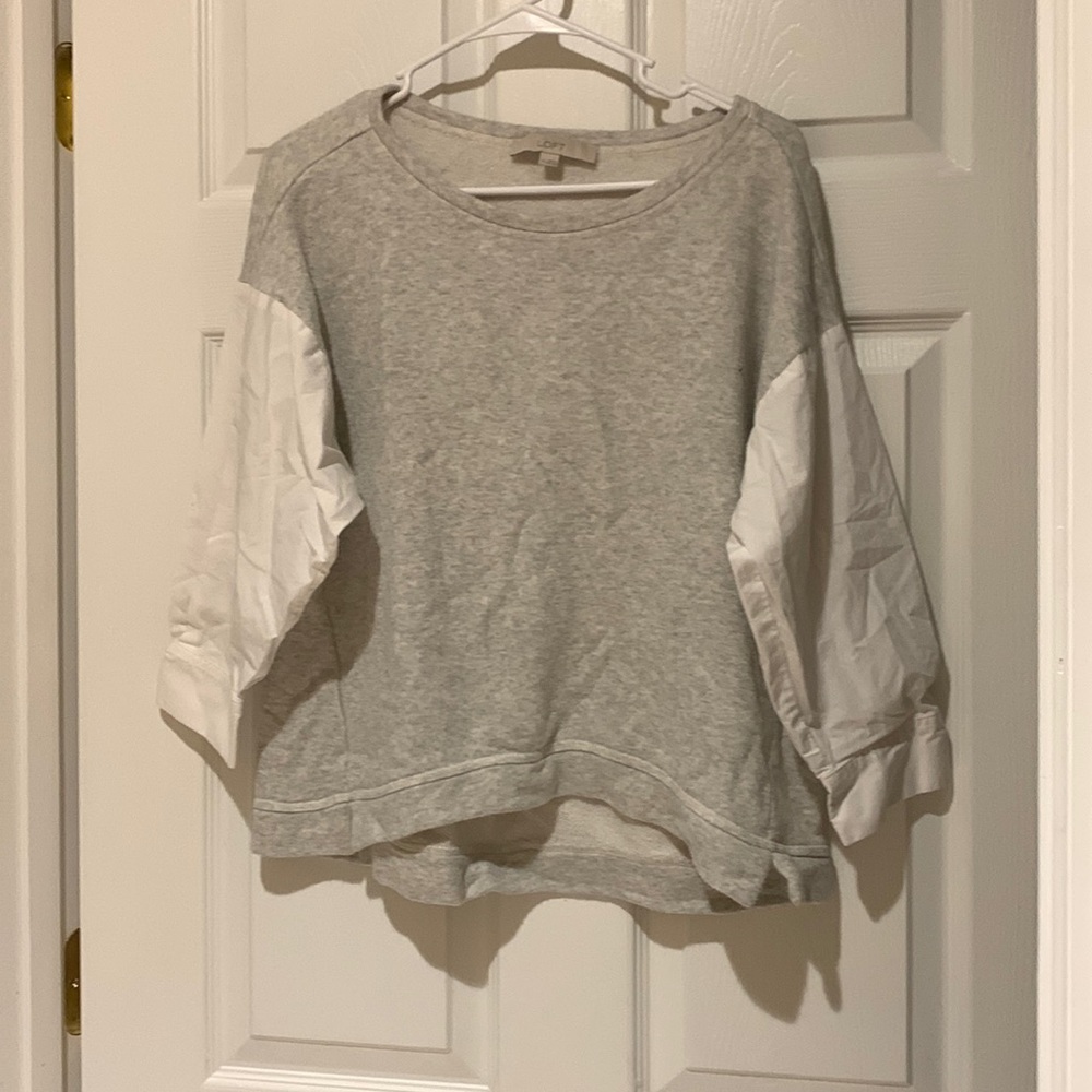 Ann Taylor gray sweatshirt size medium